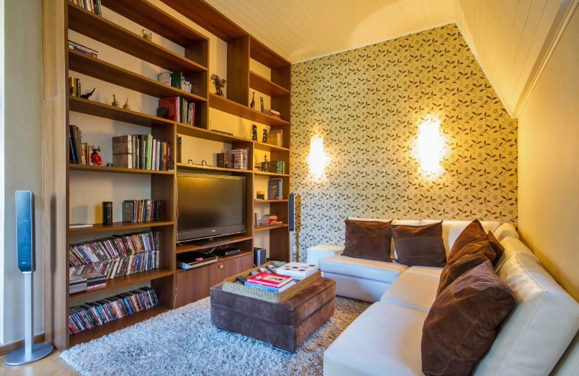 Cobertura Gourmet Duplex Luxo 6 Min Andando Baden Baden * Campos do Jordão